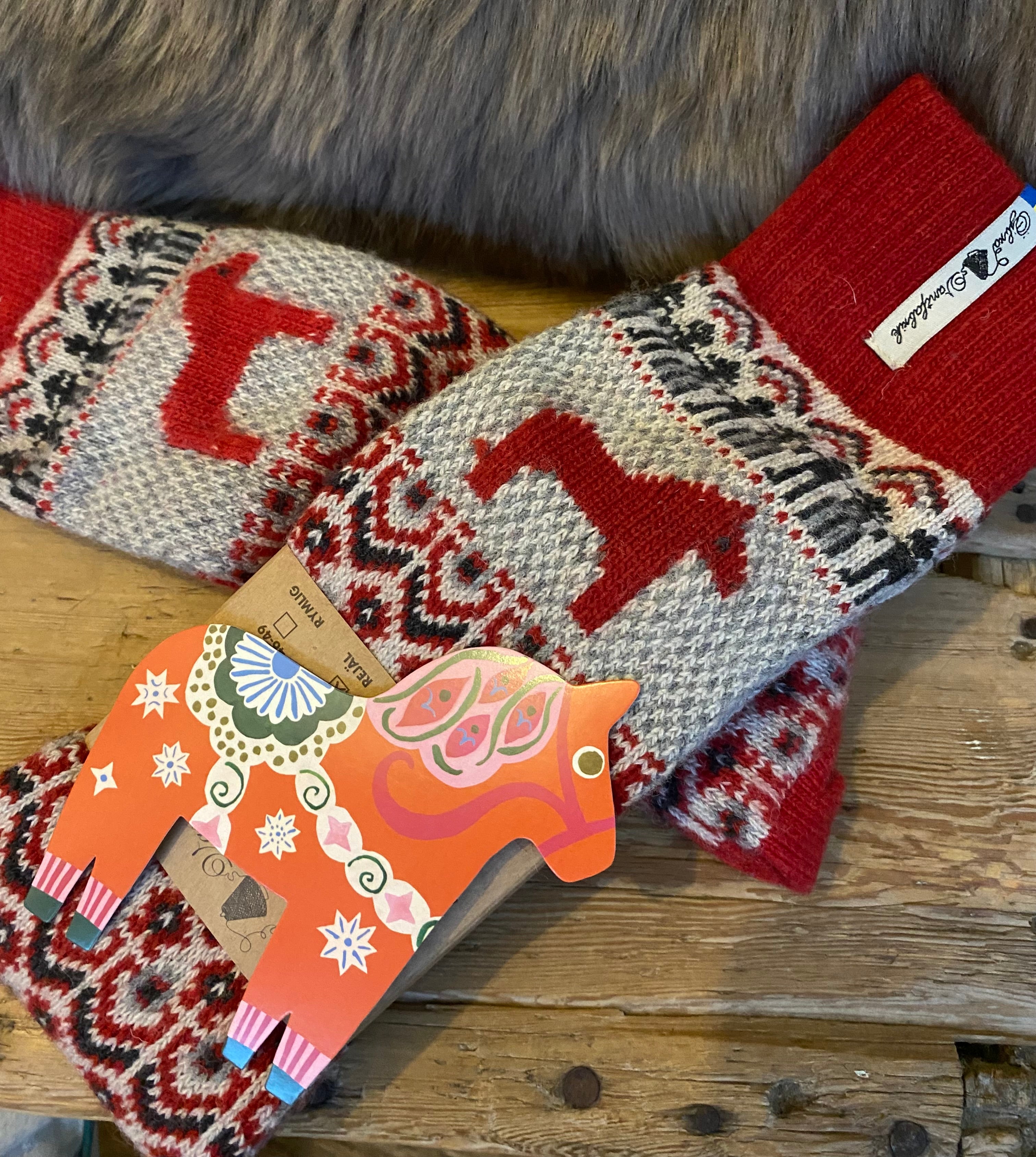 Traditional Swedish Socks Dalarna Red