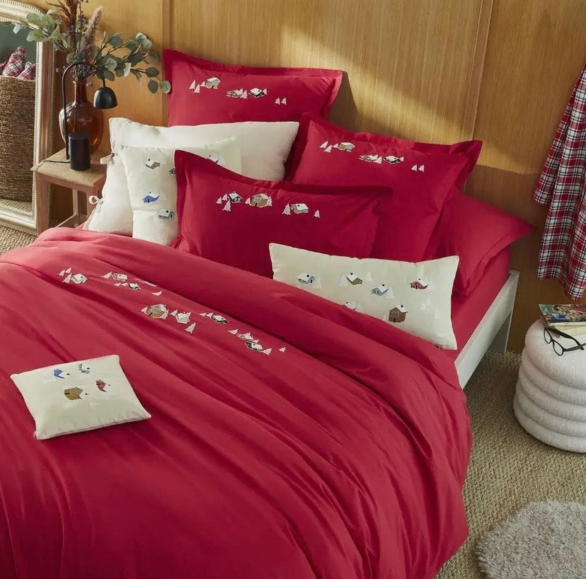 Mountain village bedding