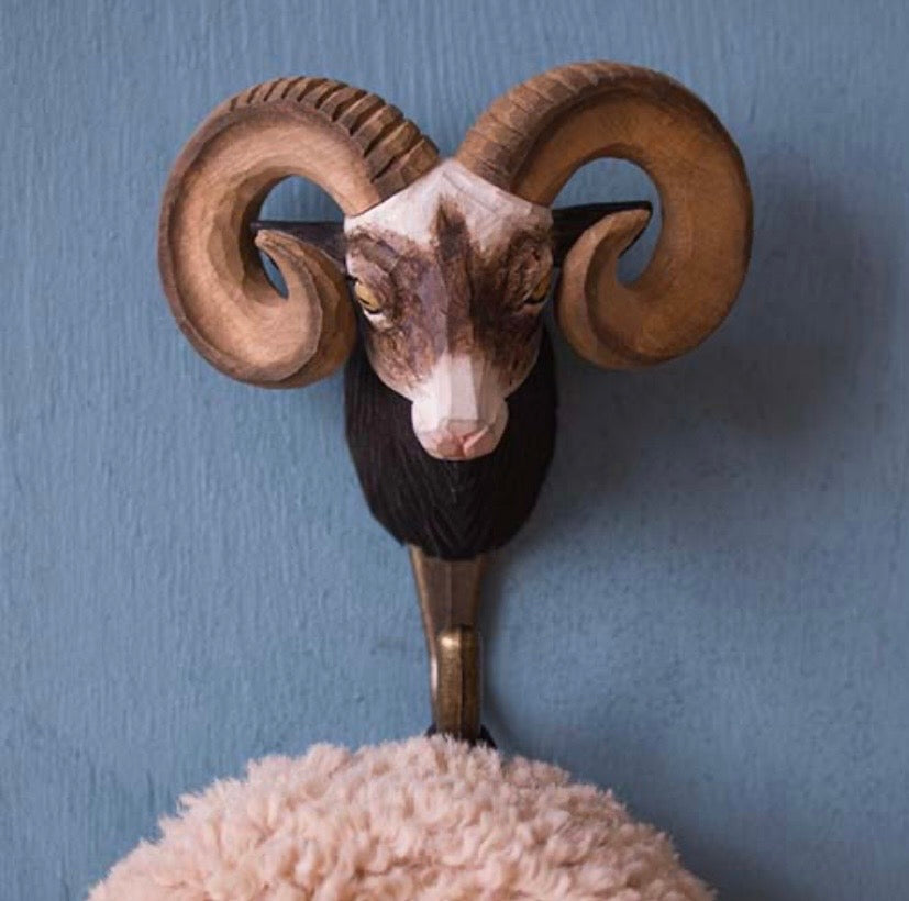 Ram hook