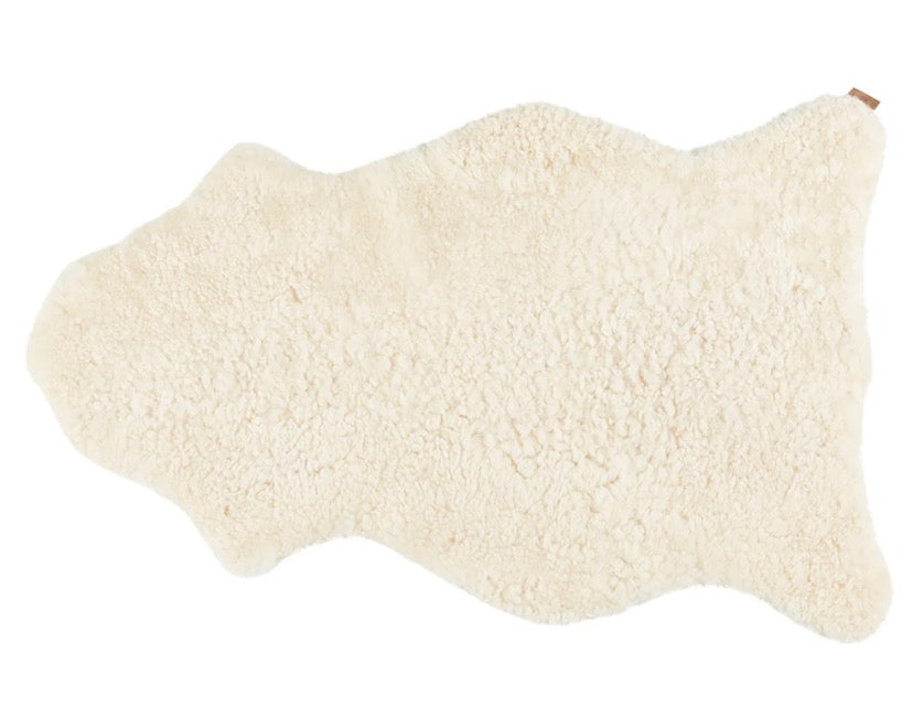 Shepherd of Sweden short haired sheepskin Ella in cream