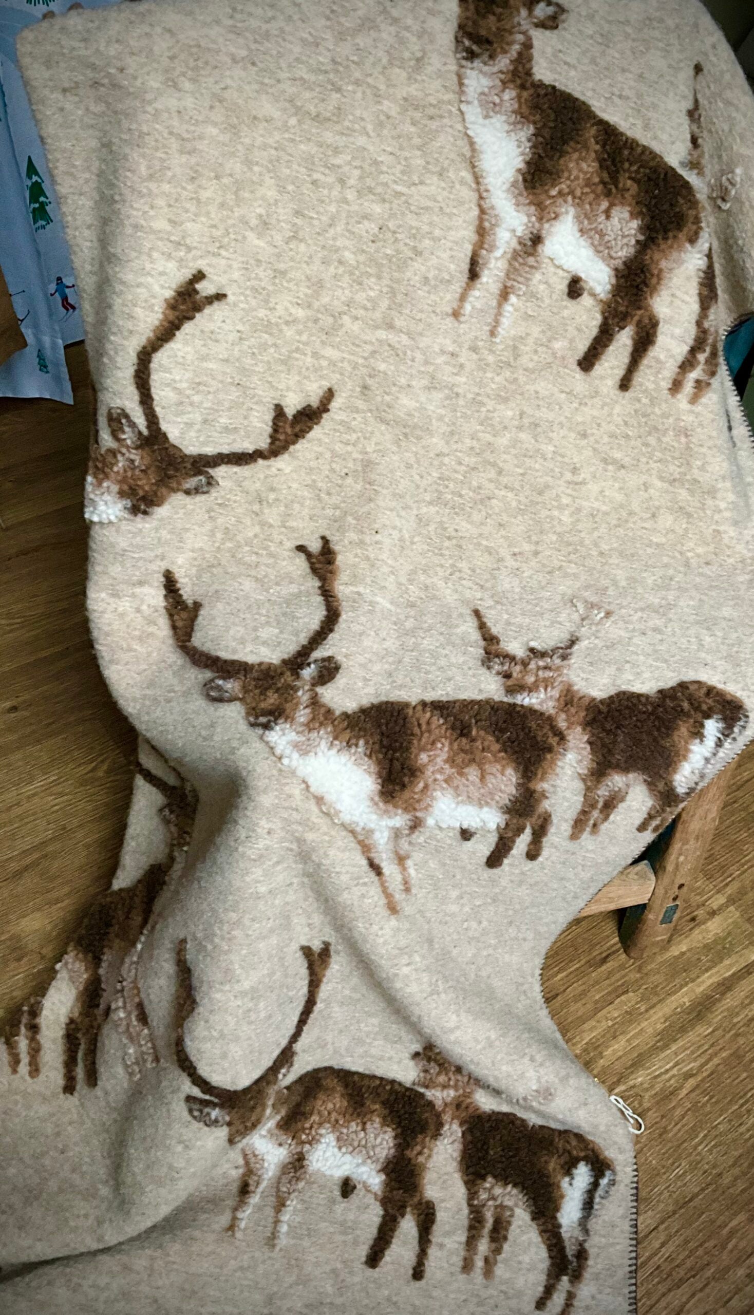 Premium Felted Deer Blanket in Taupe