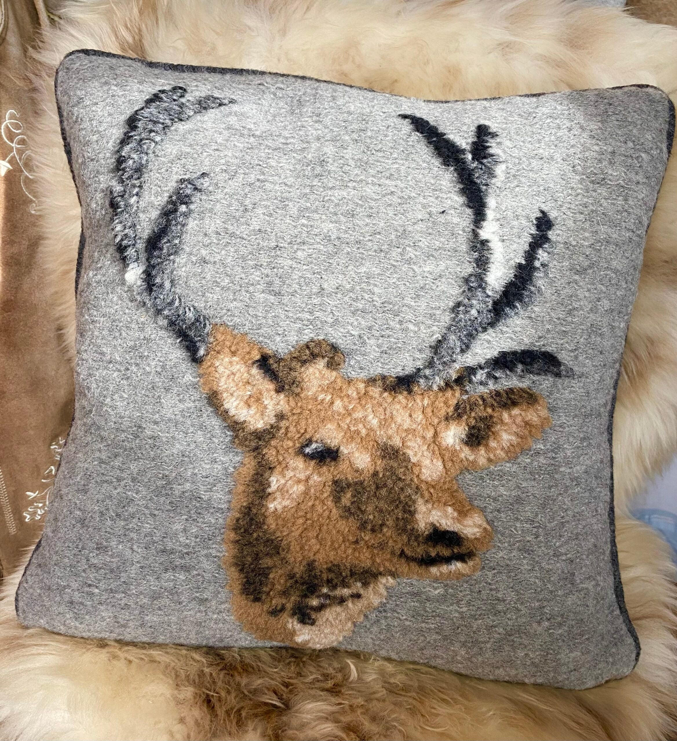Alpine Wool cushion – stag design